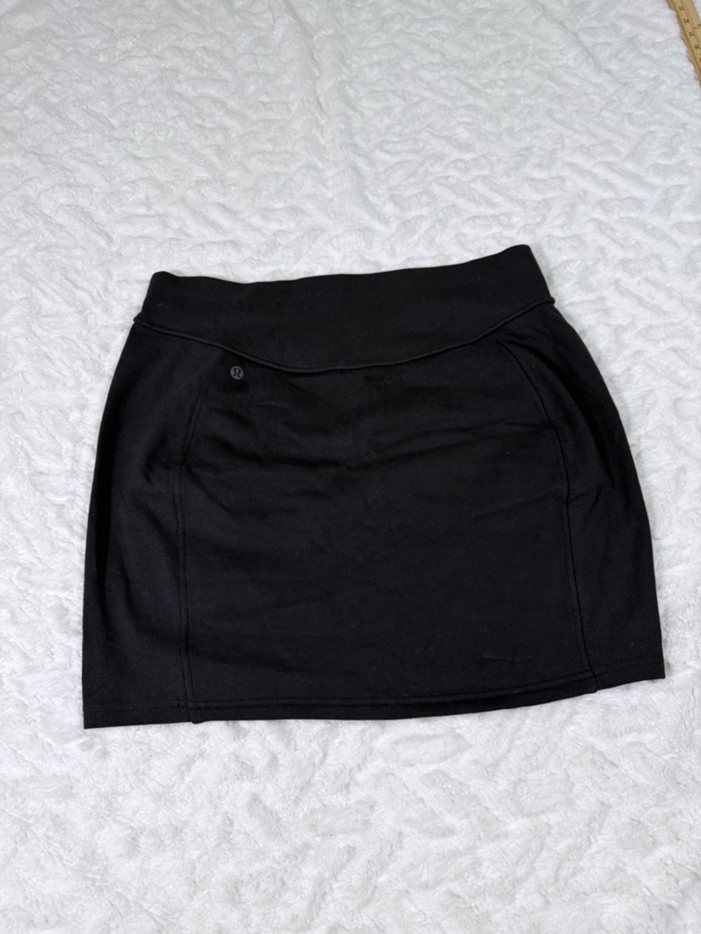 Lululemon Scuba HR high rise Black Performance Mini Skirt - NWT - size L - Picture 3 of 13